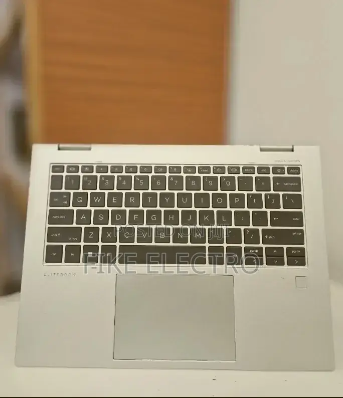 New Laptop HP EliteBook x360 1040 G9 16GB Intel Core i7 SSD 512GB