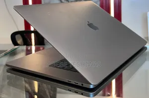 New Laptop Apple MacBook Pro 2018 16GB Intel Core i7 SSD 512GB