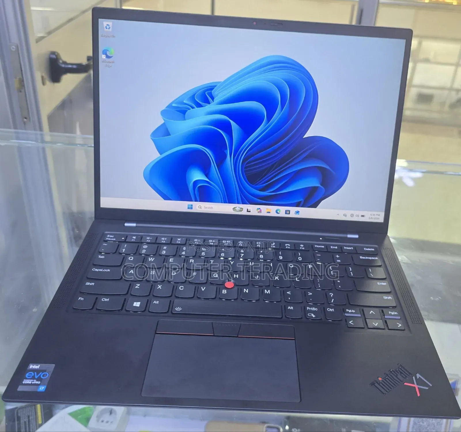 New Laptop Lenovo ThinkPad X1 Carbon 32GB Intel Core i7 SSD 512GB