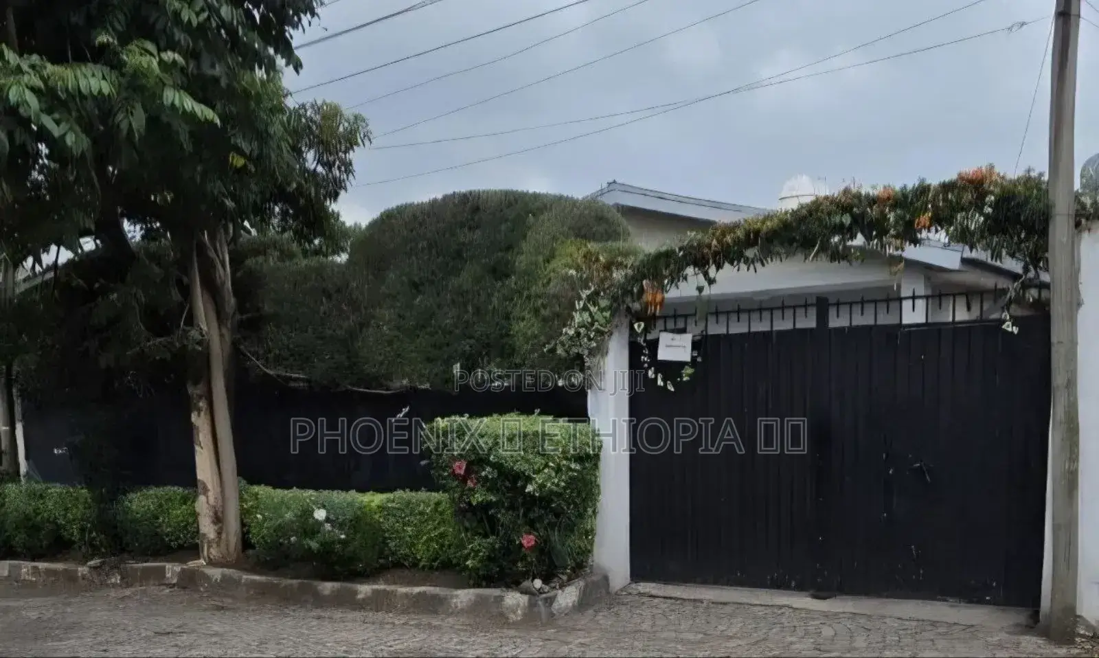 Furnished 3bdrm House in Yeka for sale