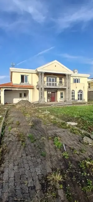 5bdrm House in Ccd, Oromia-Finfinne for sale