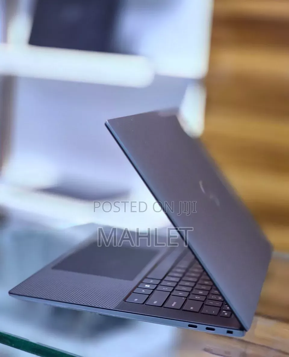 New Laptop Dell Precision 5540 16GB Intel Core i9 SSD 512GB