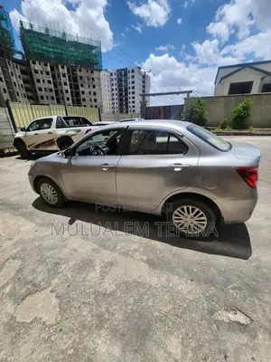 Suzuki Dzire 2022 Silver