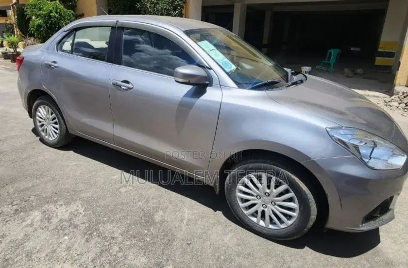 Suzuki Dzire 2022 Silver