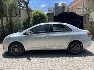 Toyota Belta 2008 Silver