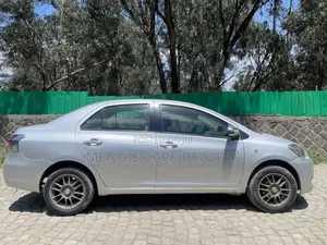 Toyota Belta 2008 Silver