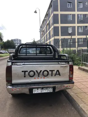 Toyota Hilux 2009 Brown