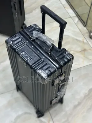 Black Lesulety Hardside Carry-On