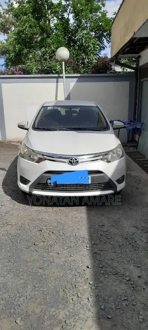 Toyota Yaris 2016 White