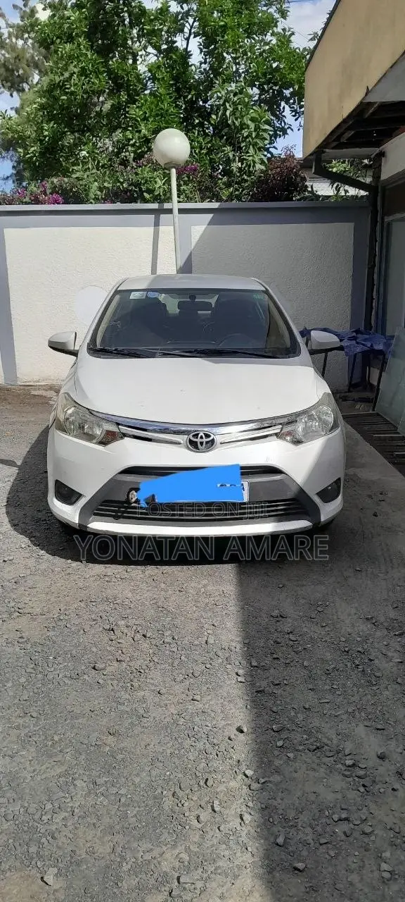 Toyota Yaris 2016 White
