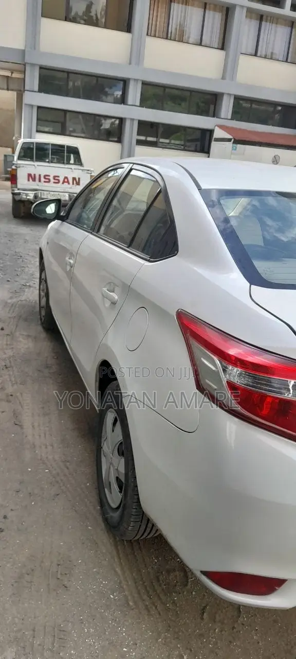 Toyota Yaris 2016 White