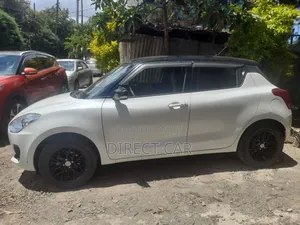 Suzuki Swift 2022 White
