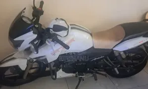 TVS Apache 180 RTR 2020 White