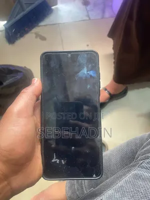 Samsung Galaxy A06 128 GB Gray