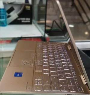 New Laptop HP Envy X360 8GB Intel Core i7 SSD 1T
