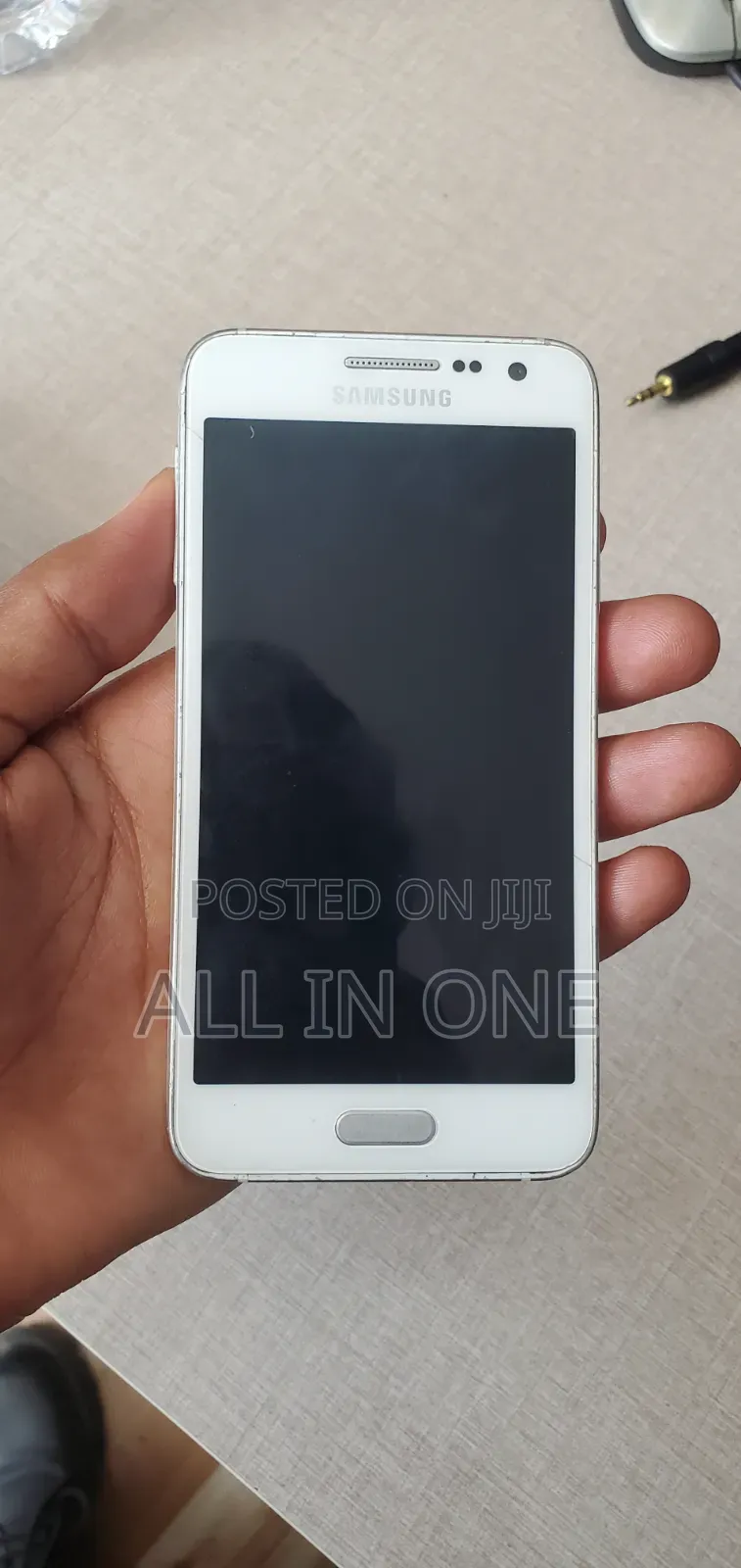 Samsung Galaxy A3 16 GB White