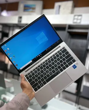 New Laptop HP EliteBook 830 G8 16GB Intel Core i7 SSD 512GB