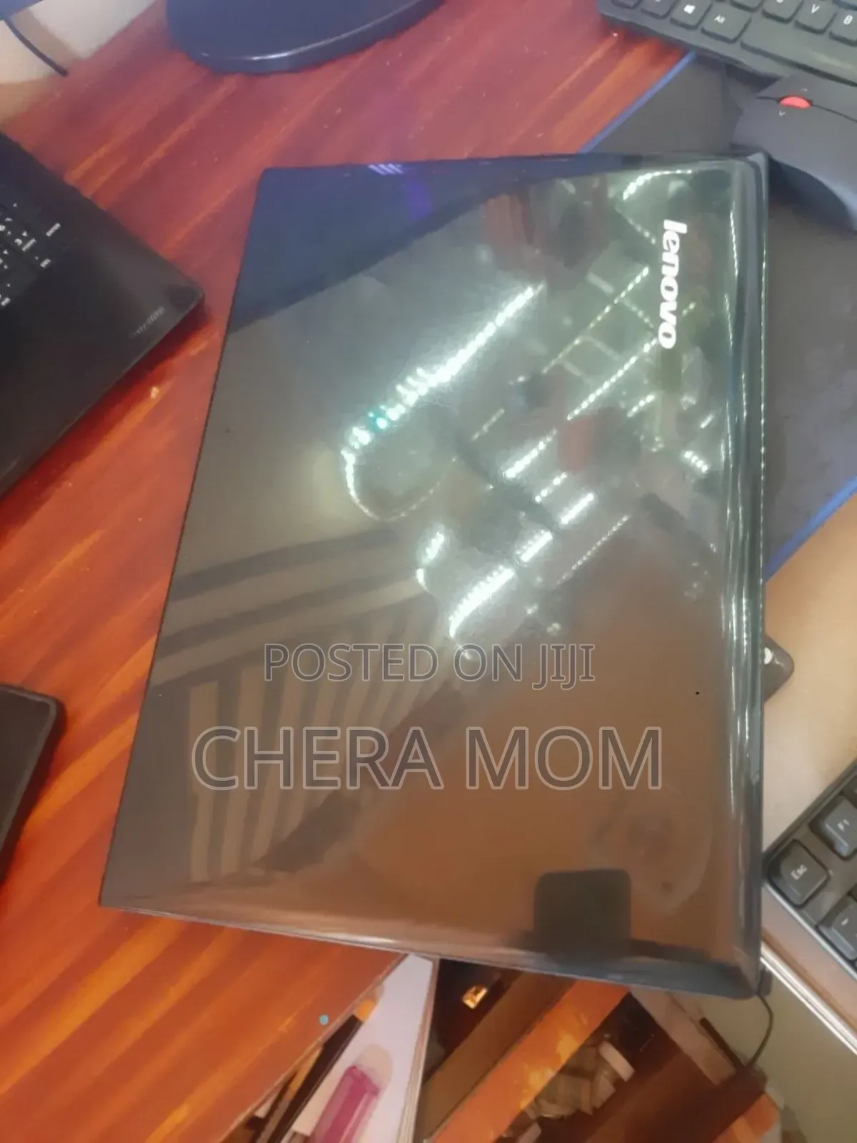 Laptop Lenovo 4GB Intel Core i3 HDD 1T