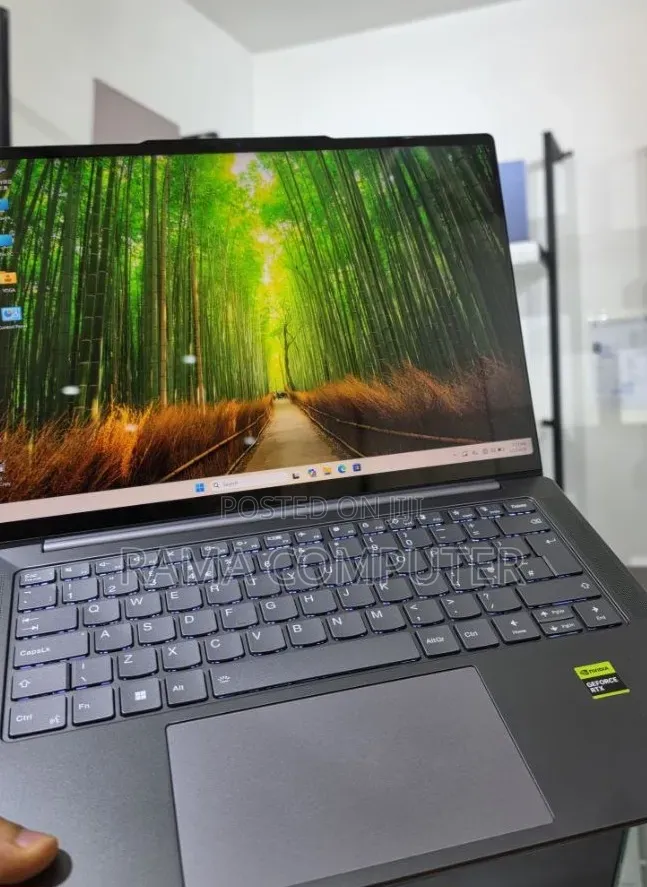 New Laptop Lenovo 32GB AMD Ryzen 7 SSD 512GB