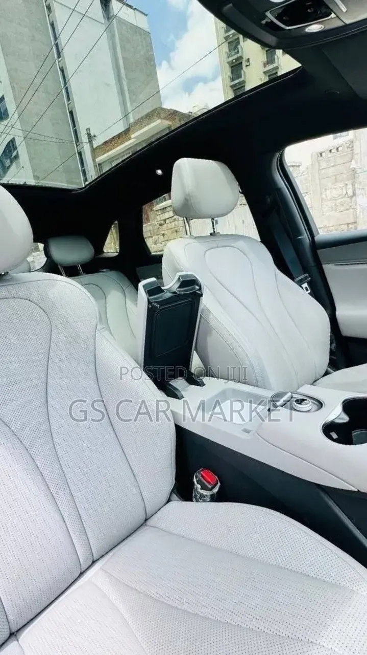 BYD Sealion 06 EV 2025 Beige
