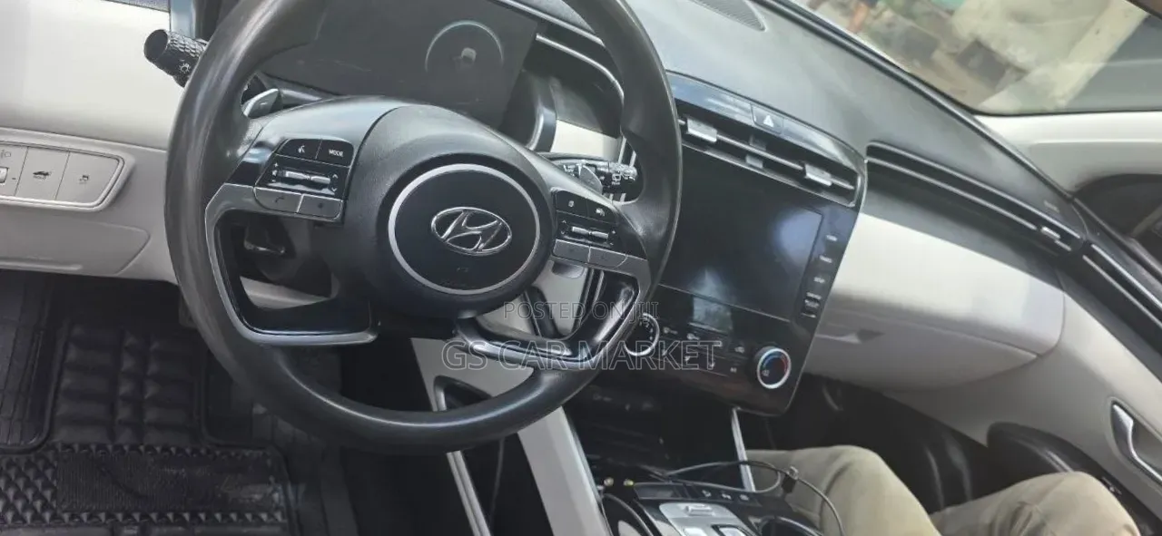 Hyundai Tucson 2022 Silver