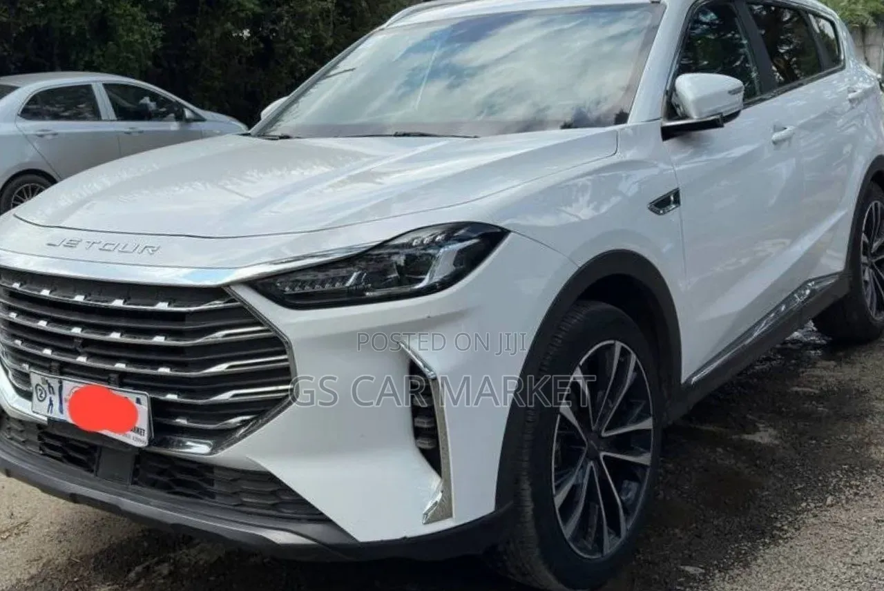 Jetour X70 Plus 2022 White