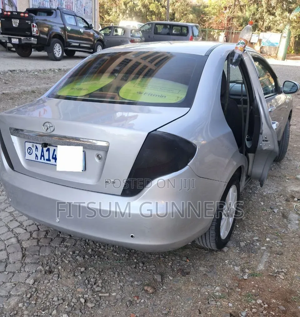 JAC J3 1.3 Sedan FWD 2011 Silver