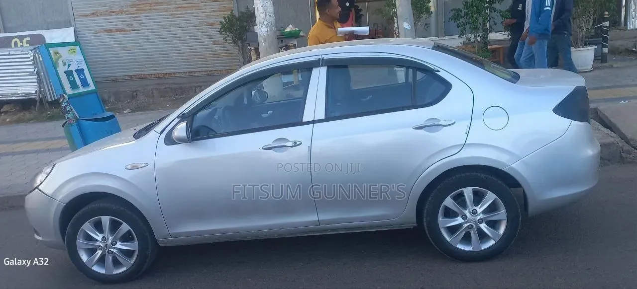JAC J3 1.3 Sedan FWD 2011 Silver