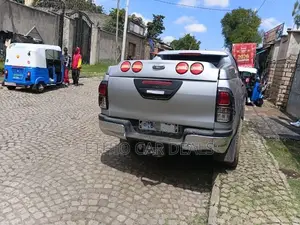 Toyota Hilux 2017 Silver