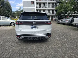 Volkswagen ID.6 2024 White