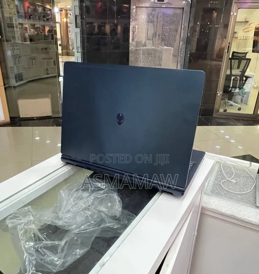 New Laptop Alienware 16x Aurora 32GB Intel Core Ultra 9 SSD 1T