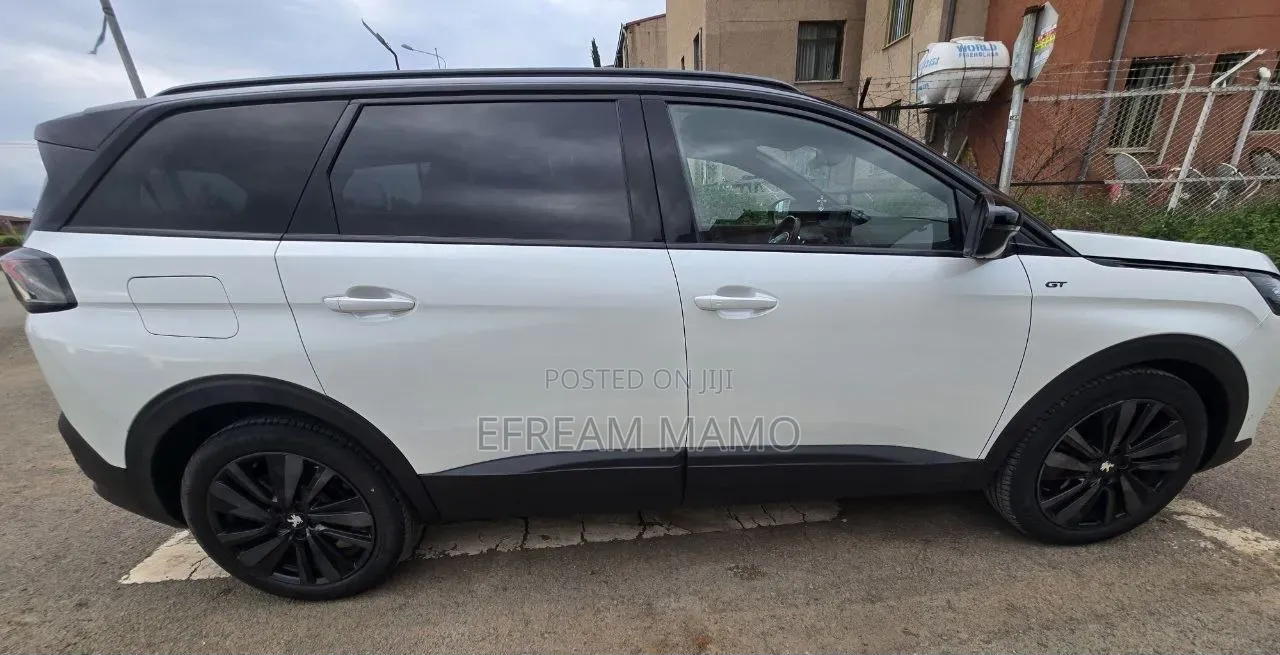 Peugeot 5008 2022