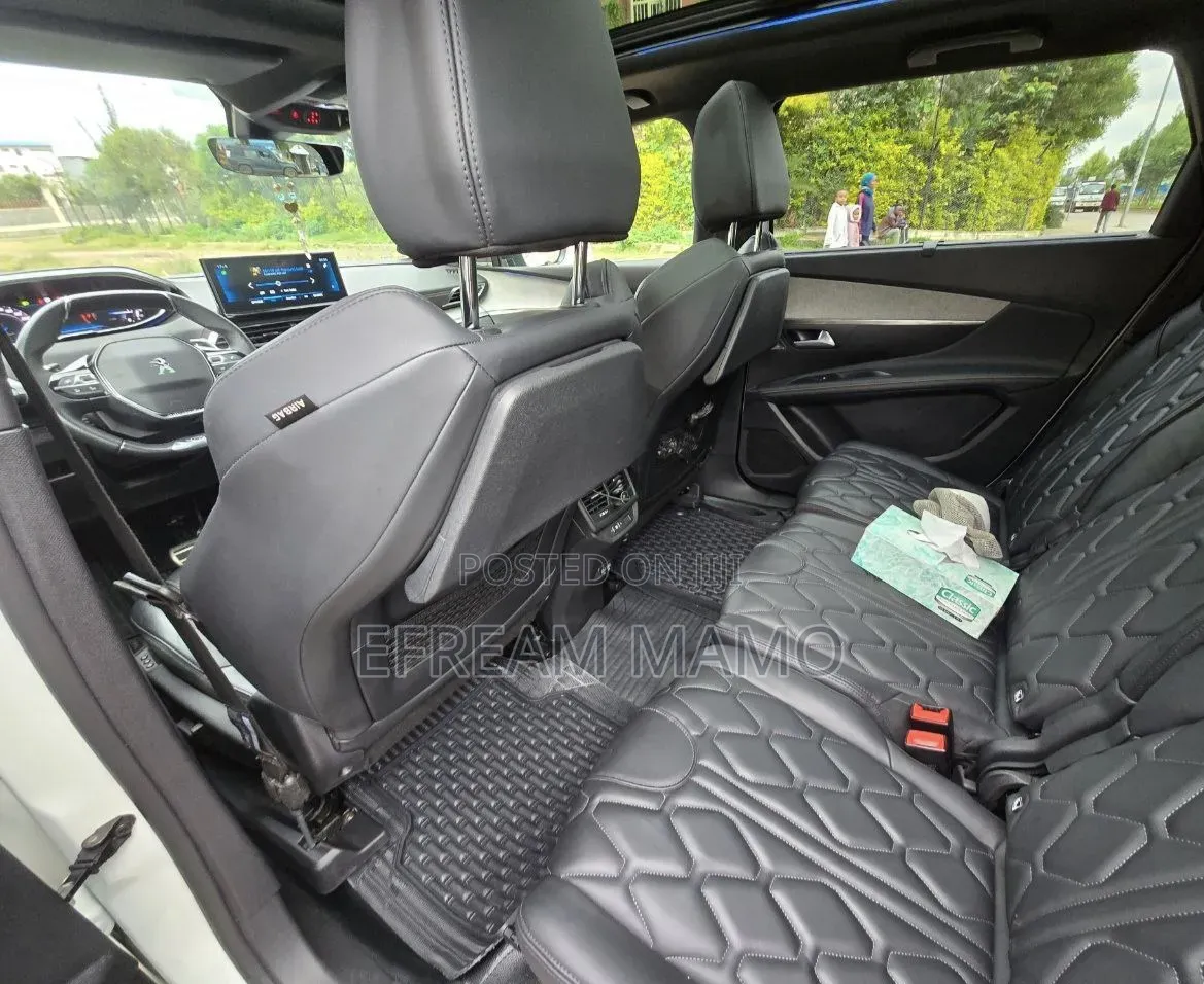 Peugeot 5008 2022