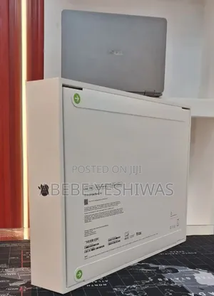 New Laptop Apple MacBook Air 2025 M4 16GB Apple M4 Pro SSD 512GB