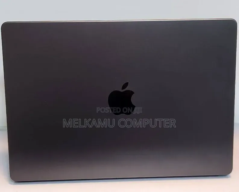 New Laptop Apple MacBook Pro 2025 M5 16GB Apple M5 SSD 1T