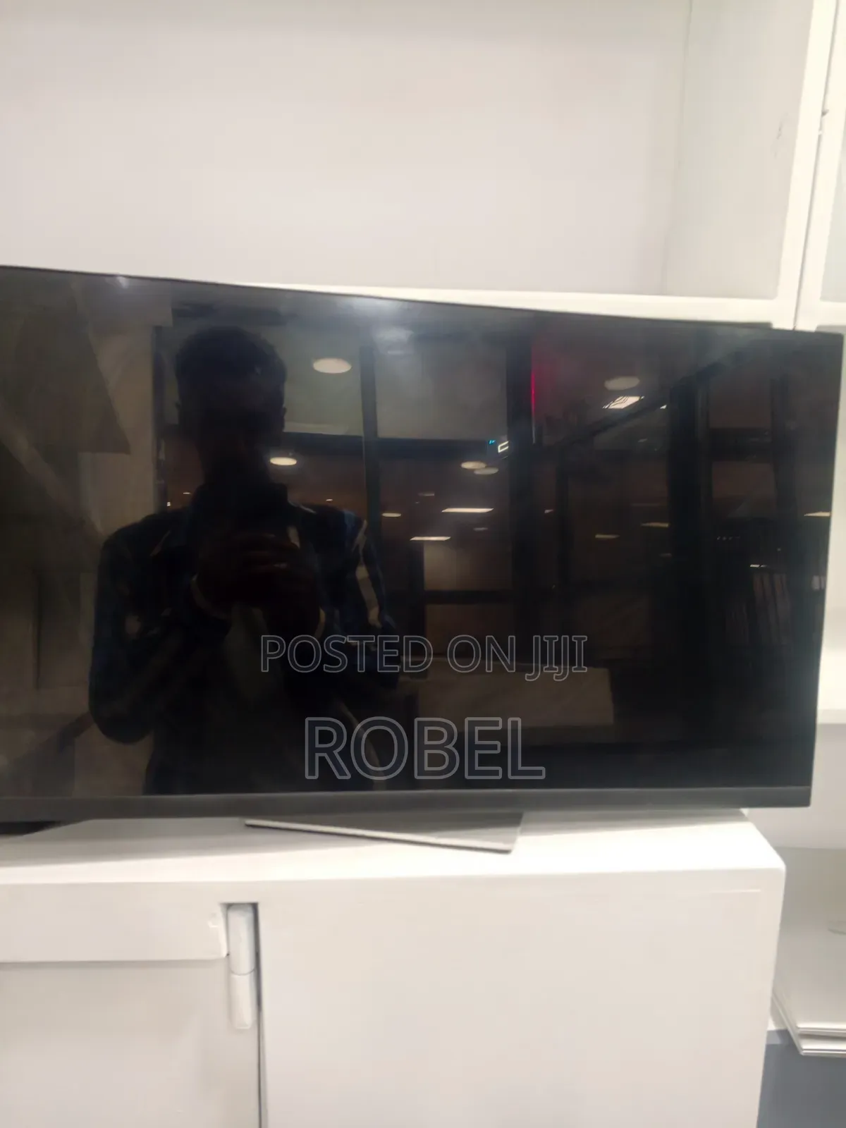 24" Inch Frameless Monitor