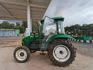 Tractor Swt804