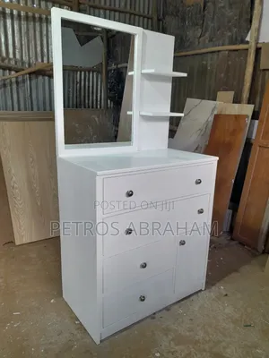 Chest Drawer + Dressing