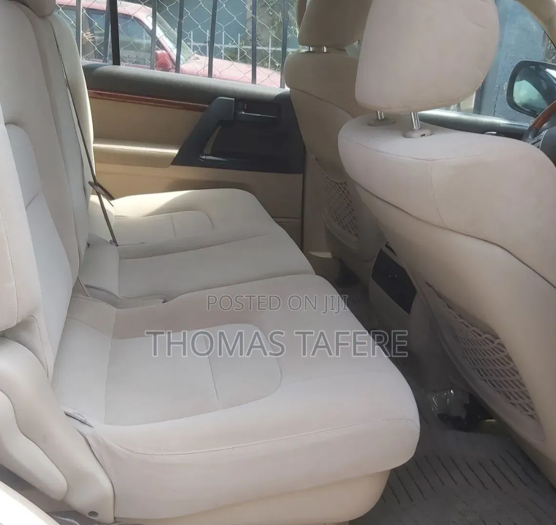 Toyota Land Cruiser 2014 Silver