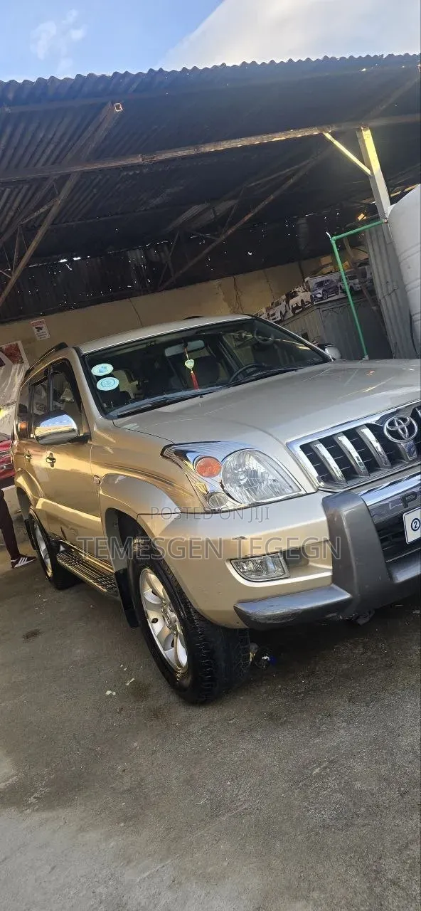 Toyota Land Cruiser Prado 2008 Gold
