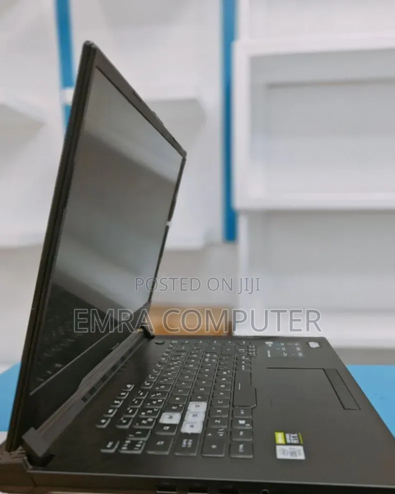 New Laptop Asus 16GB Intel Core i7 SSD 512GB