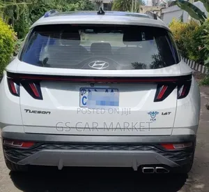 Hyundai Tucson 2022 White