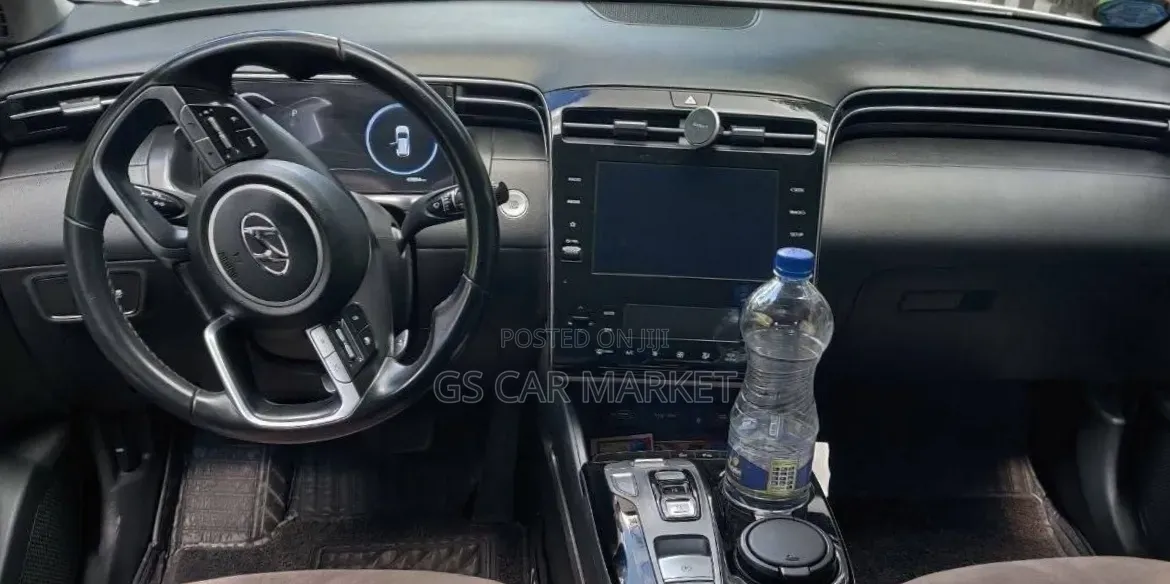 Hyundai Tucson 2022 White
