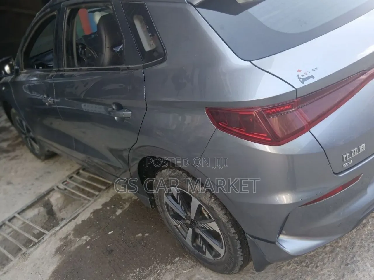 BYD E2 43 kWh 94 hp FWD 2024 Silver