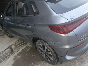 BYD E2 43 kWh 94 hp FWD 2024 Silver