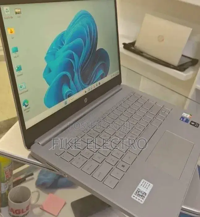 New Laptop HP Stream Notebook 8GB Intel Core i7 SSD 1T