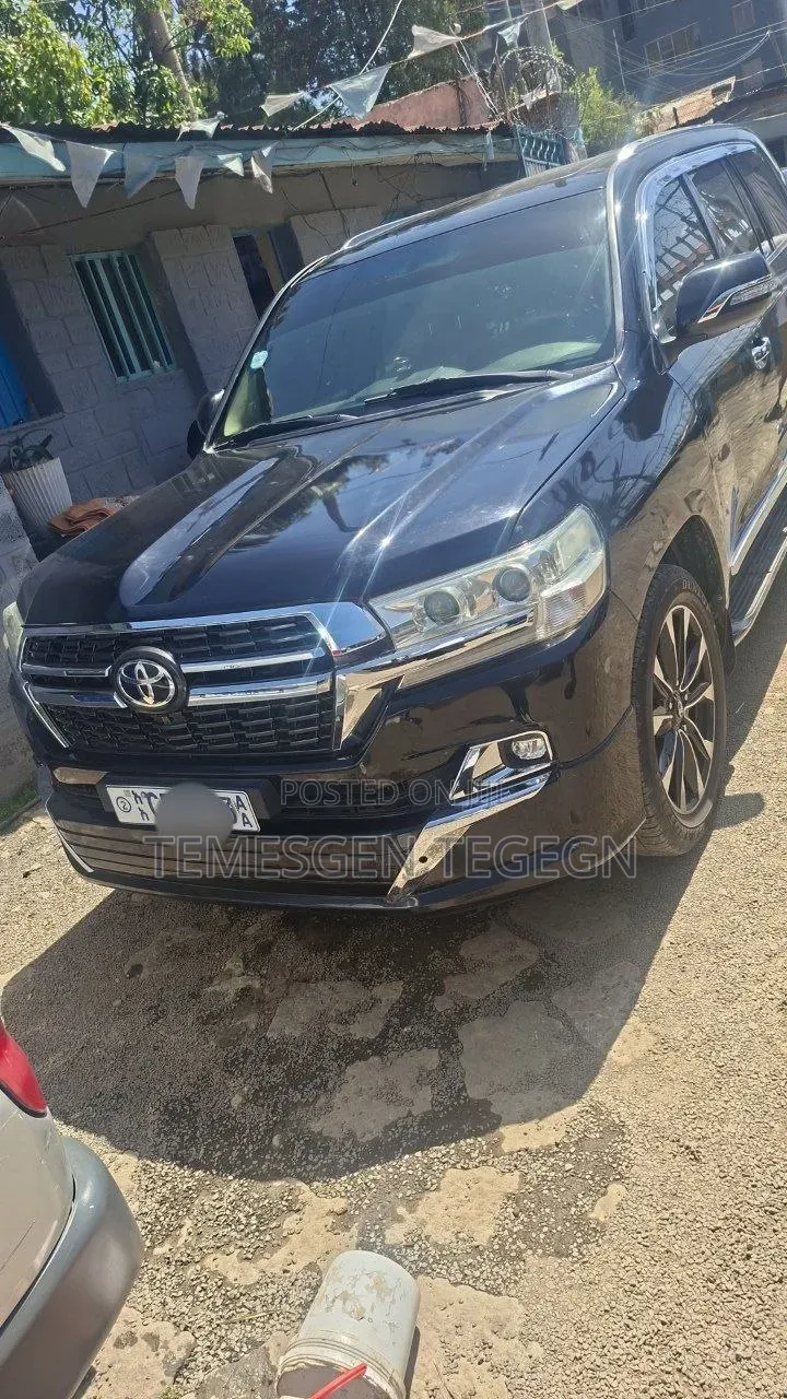 Toyota Land Cruiser 2014