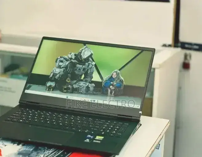 New Laptop HP Omen 16 16GB Intel Core i9 SSD 1T