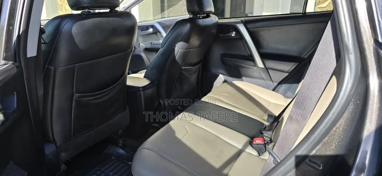 Toyota RAV4 2015
