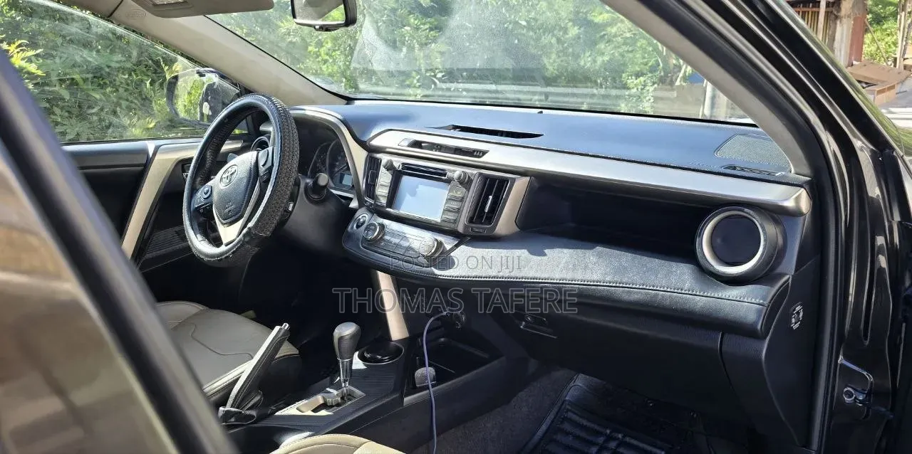 Toyota RAV4 2015